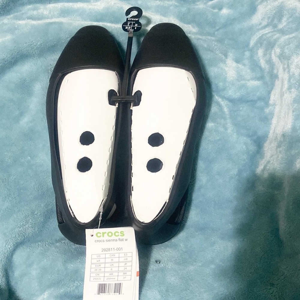Crocs sienna flat new with tags